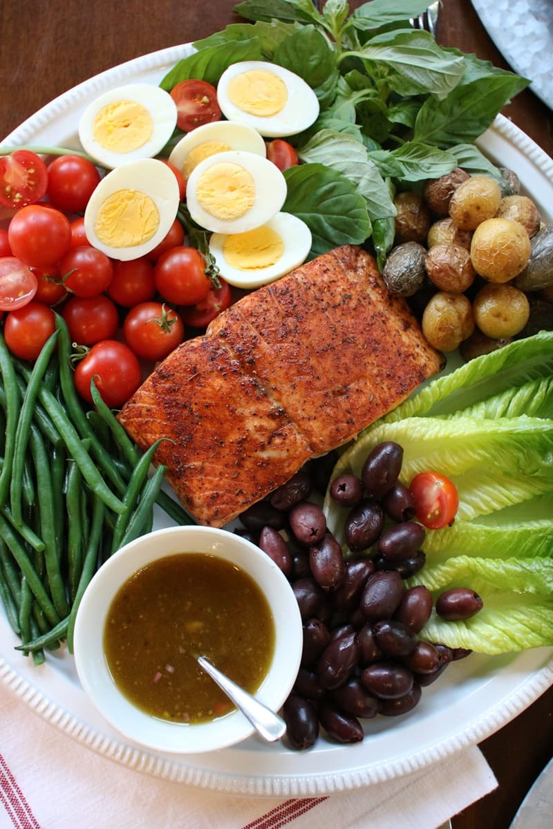 Grilled Salmon Niçoise Salad