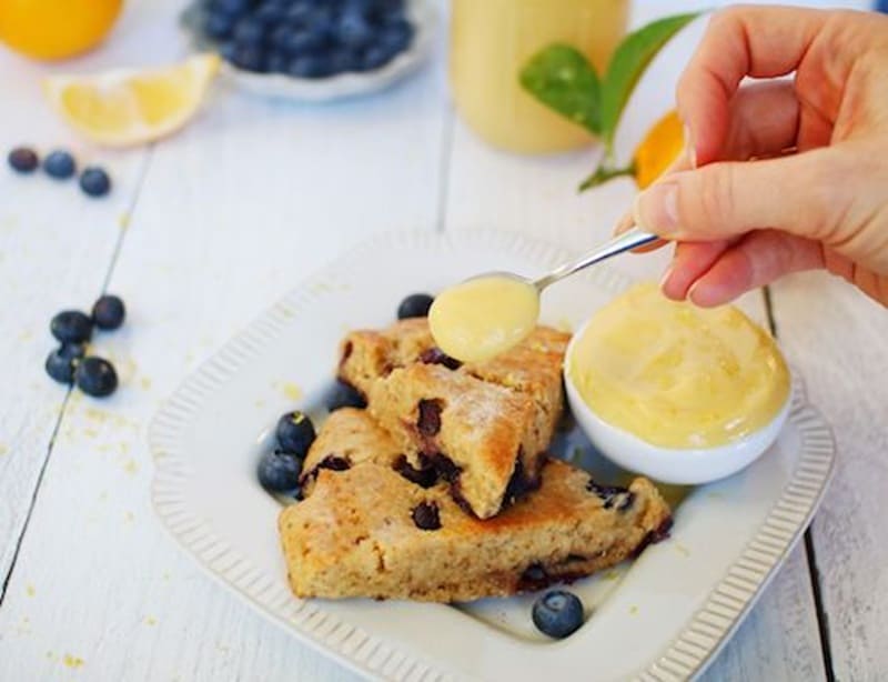 lemon curd with scones